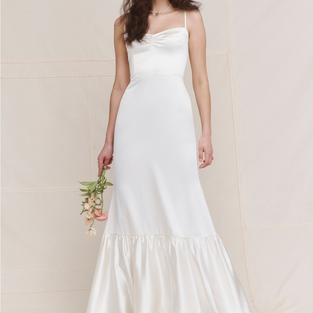 1HR SALE ⚡Reformation Venetia Dress (Ivory)